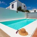 Oliral * Playa Blanca
